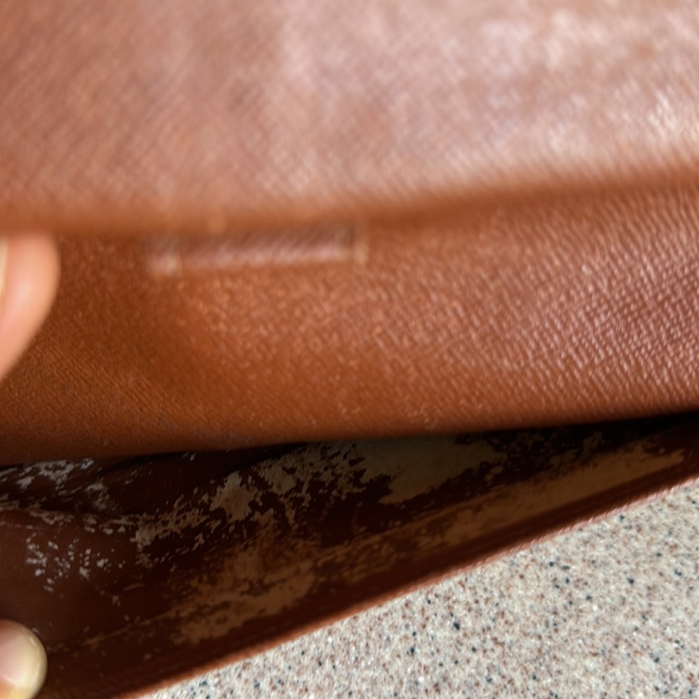 Louis Vuitton Wallet ( authentic ) - Picture 6 of 10